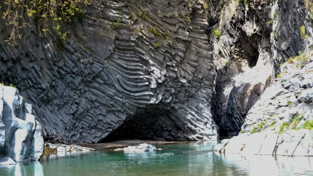 Alcantara Gorges Tour